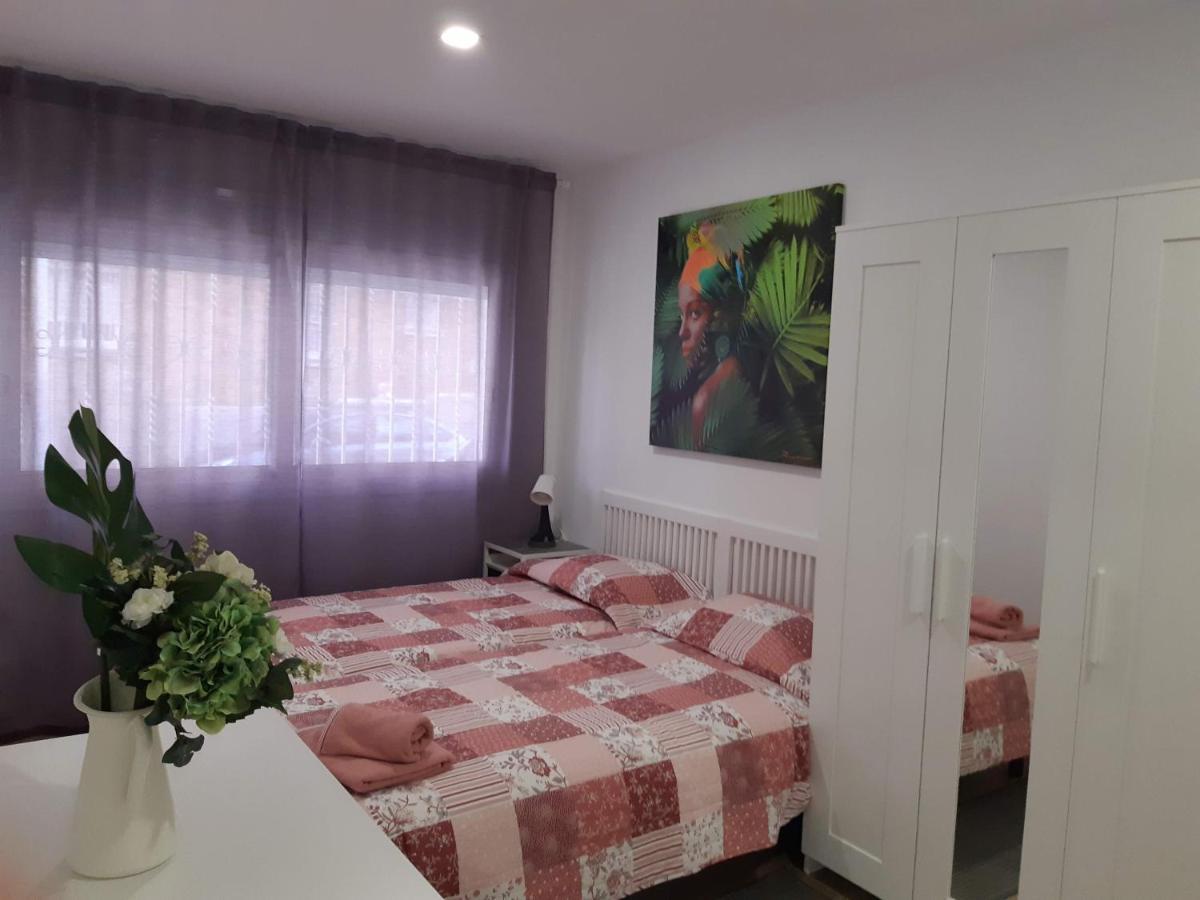 Lucky House Apartment Badalona Bagian luar foto