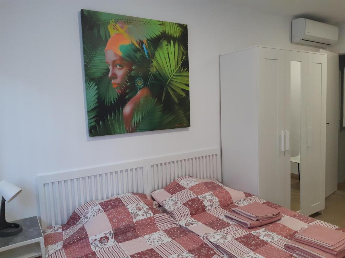 Lucky House Apartment Badalona Bagian luar foto