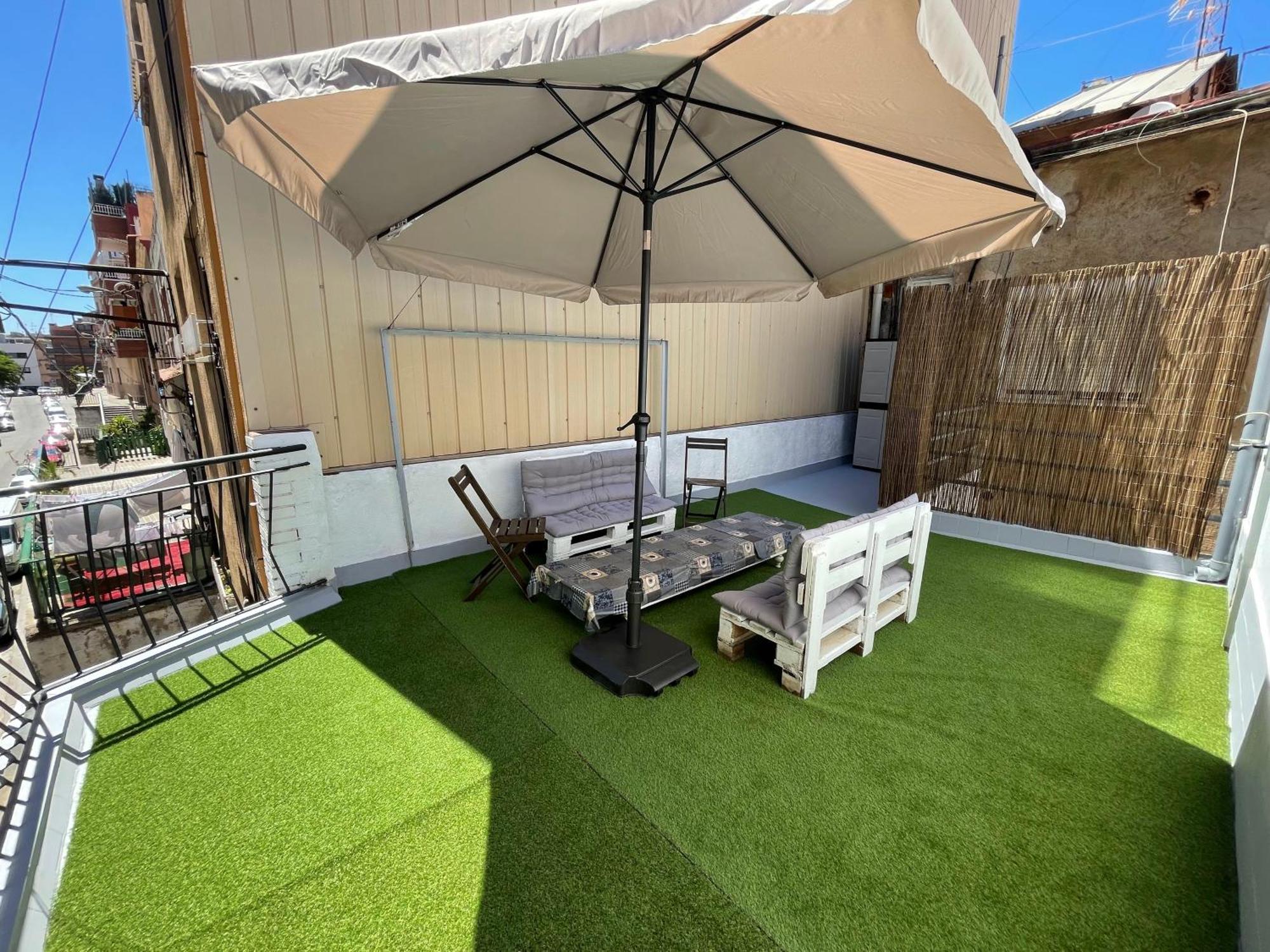 Lucky House Apartment Badalona Bagian luar foto